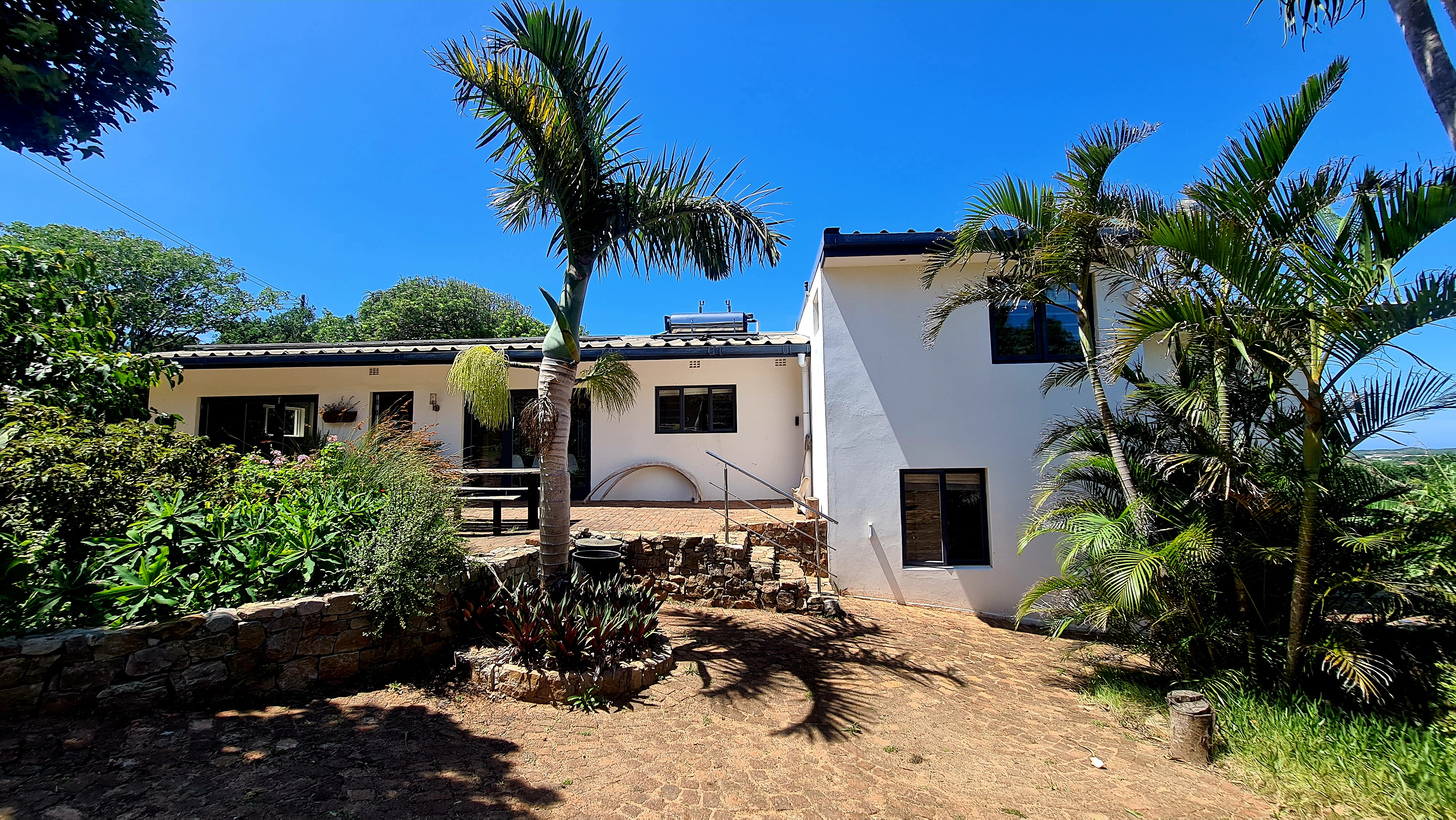 5 Bedroom Property for Sale in Kenton On Sea Eastern Cape